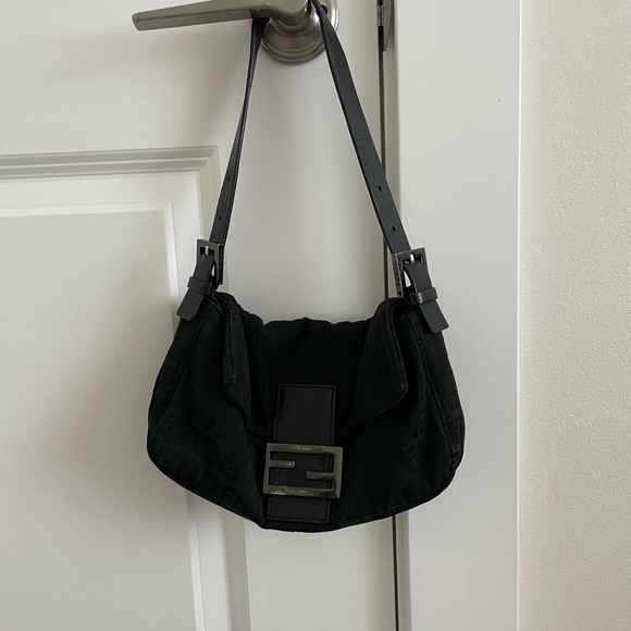 Black Fendi Baguette - Picture 1 of 5